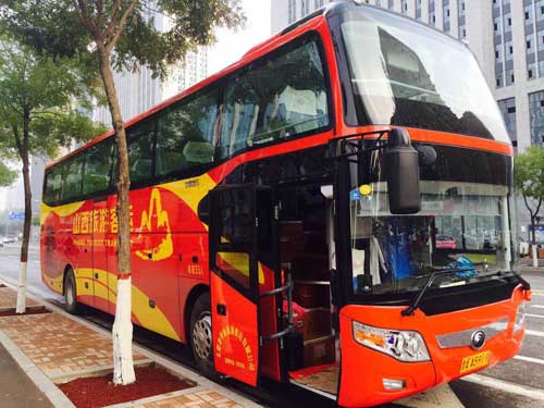 在深圳租大巴去公司團建,國有包車和民營包車選哪個好呢？