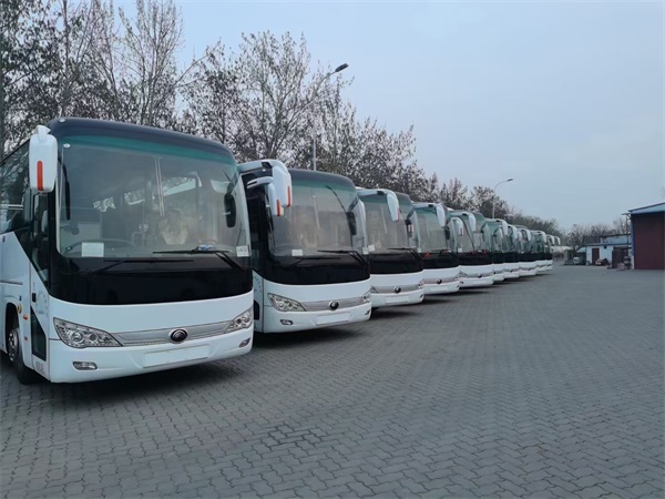 怎么上下班最省心？公司班車你得知（深圳上下班通勤車）