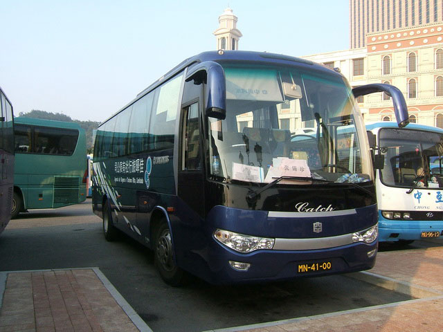 企業(yè)班車是買車還是班車租賃？（班車租賃公司）